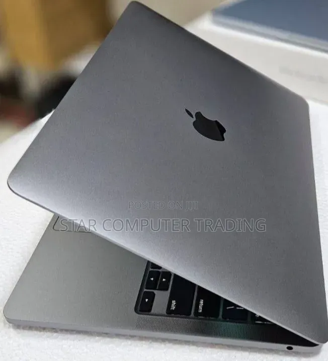New Laptop Apple MacBook Pro 2022 M2 8GB Apple M2 SSD 256GB