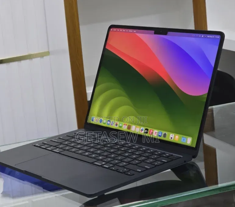 New Laptop Apple MacBook Pro 2024 M4 16GB Apple M4 SSD 256GB