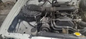 Toyota Hilux 1998 White