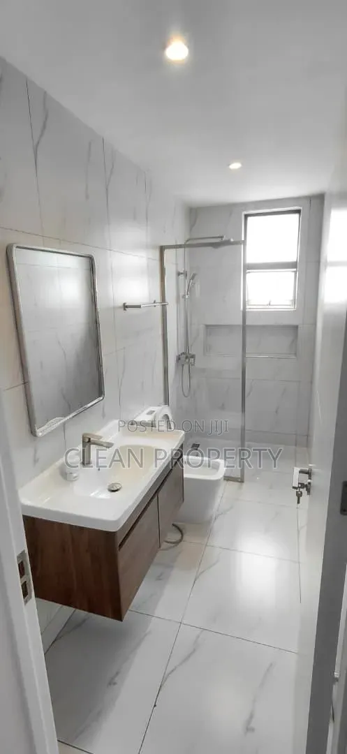 Furnished 3bdrm House in Clean Property, Bole for rent