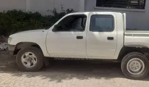 Toyota Hilux 1998 White
