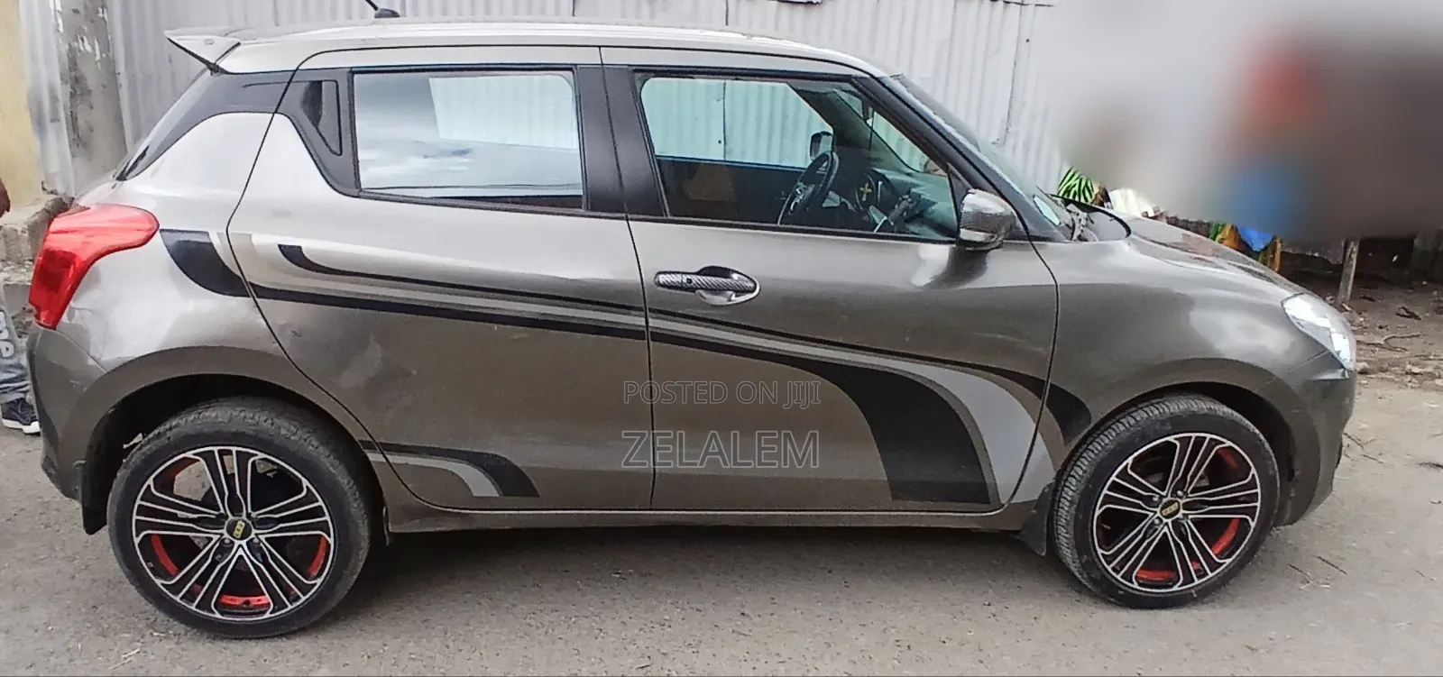 Suzuki Swift 2022 Brown