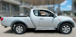 Mitsubishi L200 2008 Silver