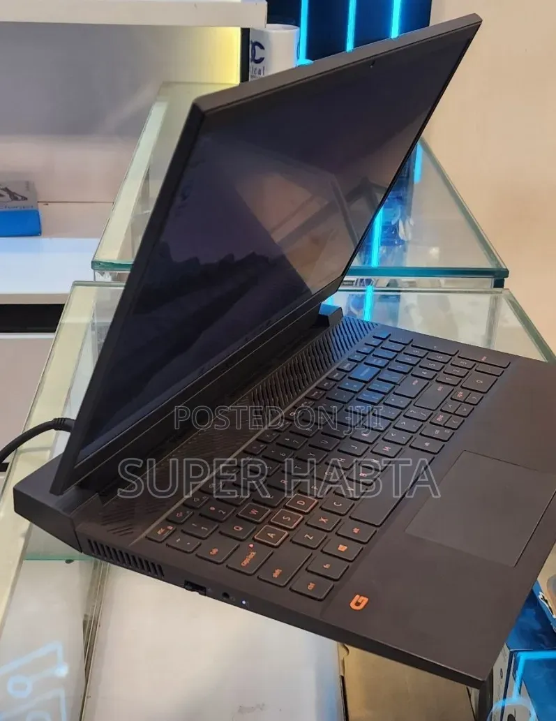 New Laptop Dell G15 5535 16GB Intel Core i7 SSD 512GB