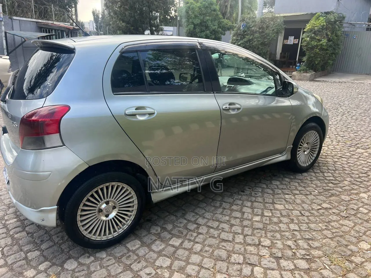Toyota Yaris 2010 Gray