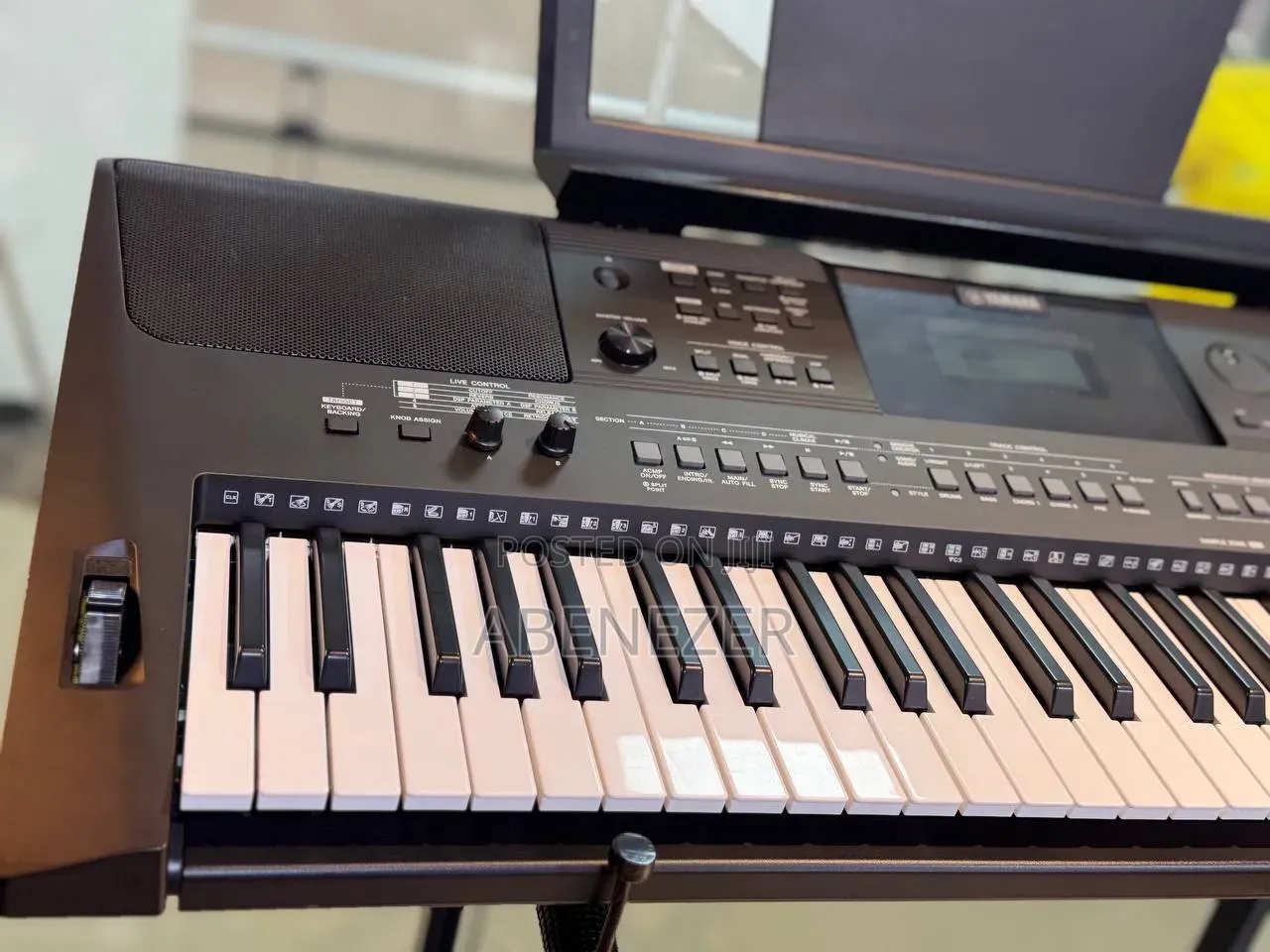 Yamaha PSR E463 Keyboard Piano [Flash]
