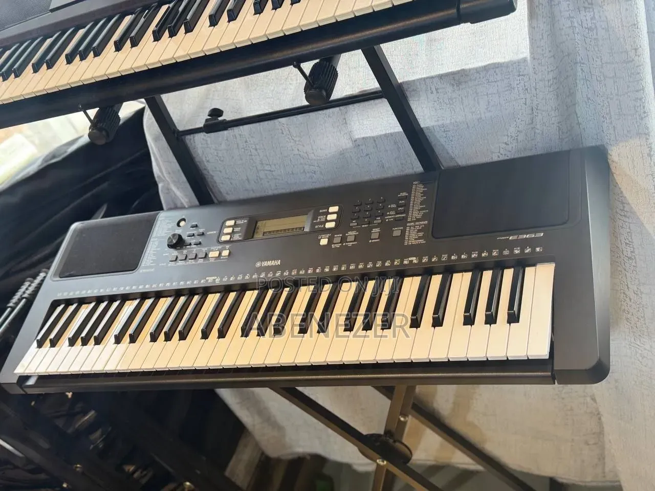 Yamaha PSR E363 Keyboard Piano