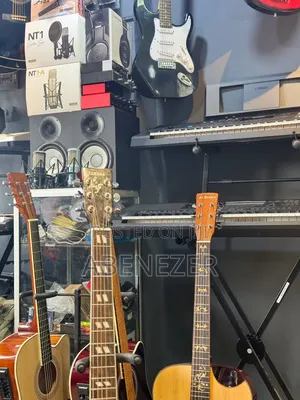 Yamaha F6000eq Semi Acostic Guitar