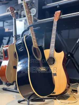 Yamaha F6000eq Semi Acostic Guitar