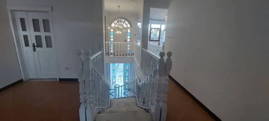 Furnished 12bdrm Mansion in Kirkos for sale