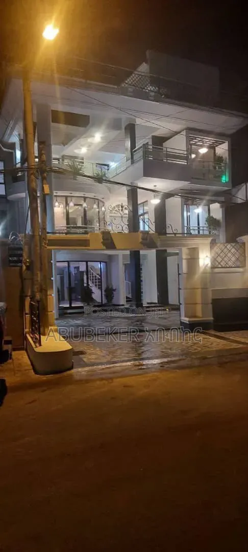 Furnished 12bdrm Mansion in Kirkos for sale