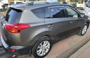 Toyota RAV4 2015