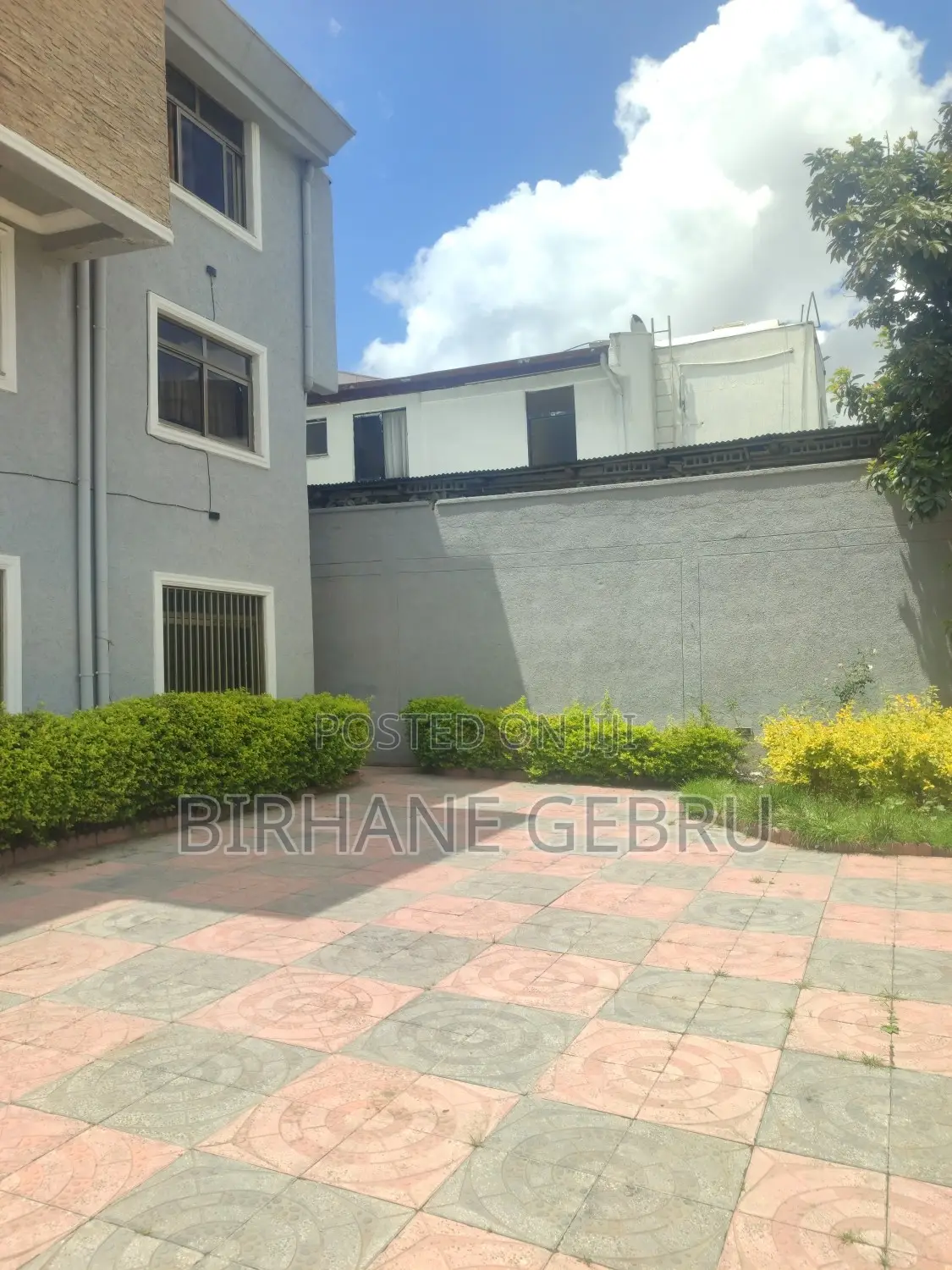 Furnished 7bdrm House in G+2 House, Bole for rent