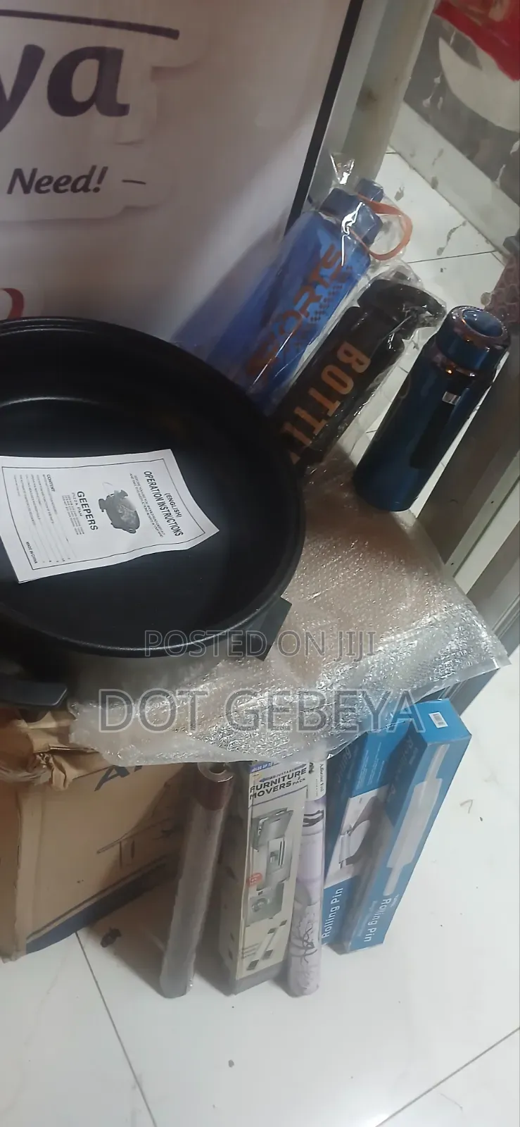 የሚሸጥ የእቃዎች ቤት (Online Shop)Key በመሀል እስታዲየም ውስጥ