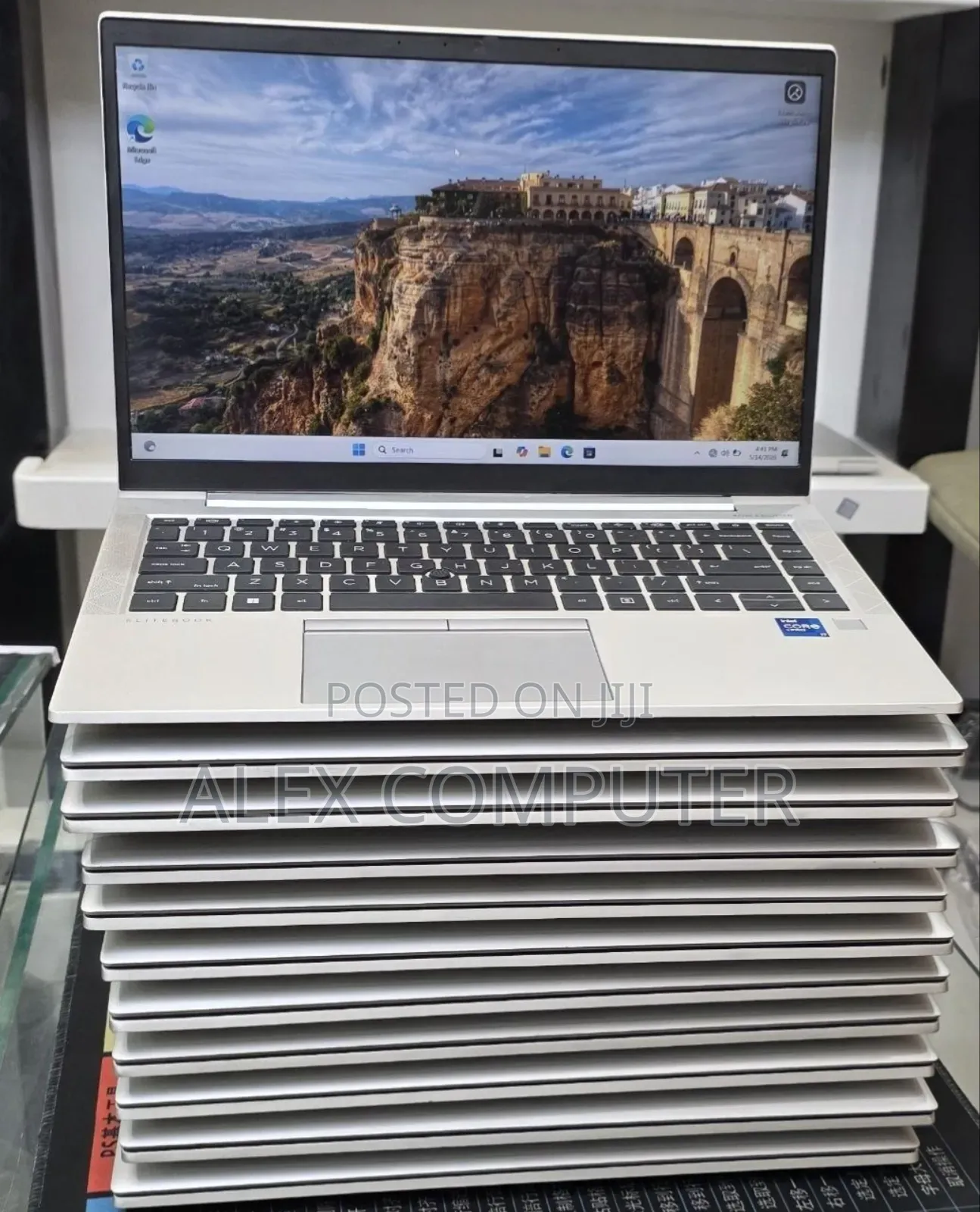 New Laptop HP EliteBook 840 G8 16GB Intel Core i7 SSD 512GB