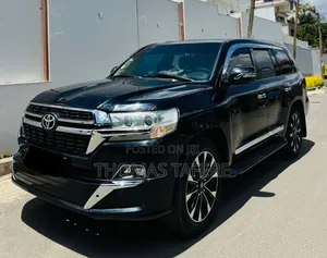 Toyota Land Cruiser 2012