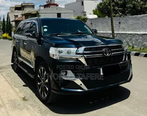 Toyota Land Cruiser 2012