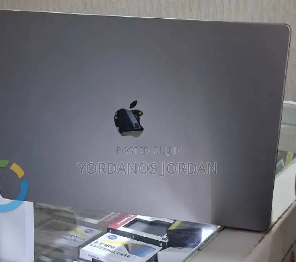 New Laptop Apple MacBook Pro M1 32GB Apple M1 Max SSD 1T