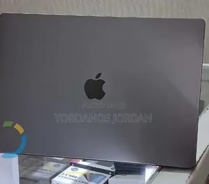 New Laptop Apple MacBook Pro M1 32GB Apple M1 Max SSD 1T