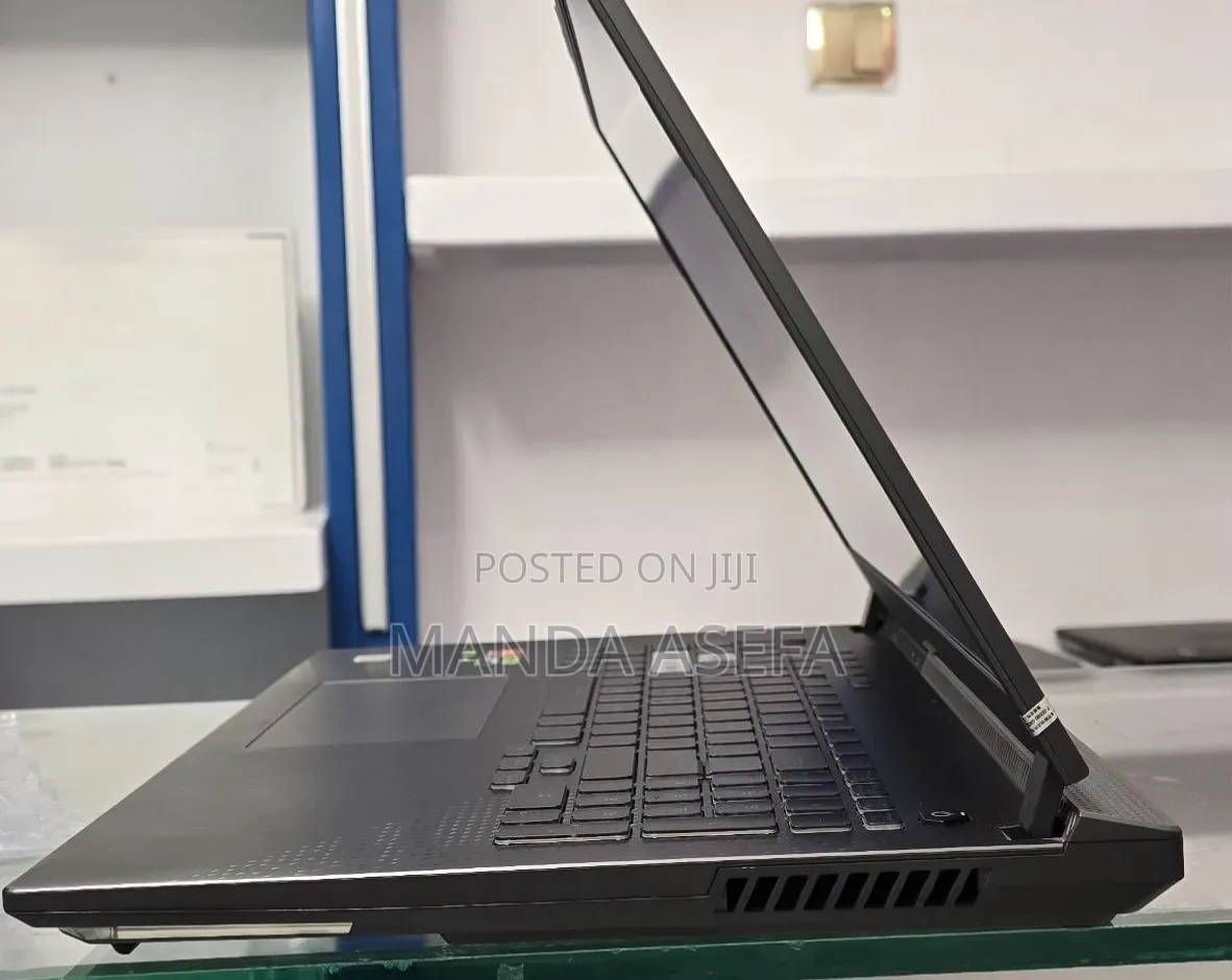 New Laptop Asus ROG Strix G17 16GB AMD Ryzen 9 SSD 1T