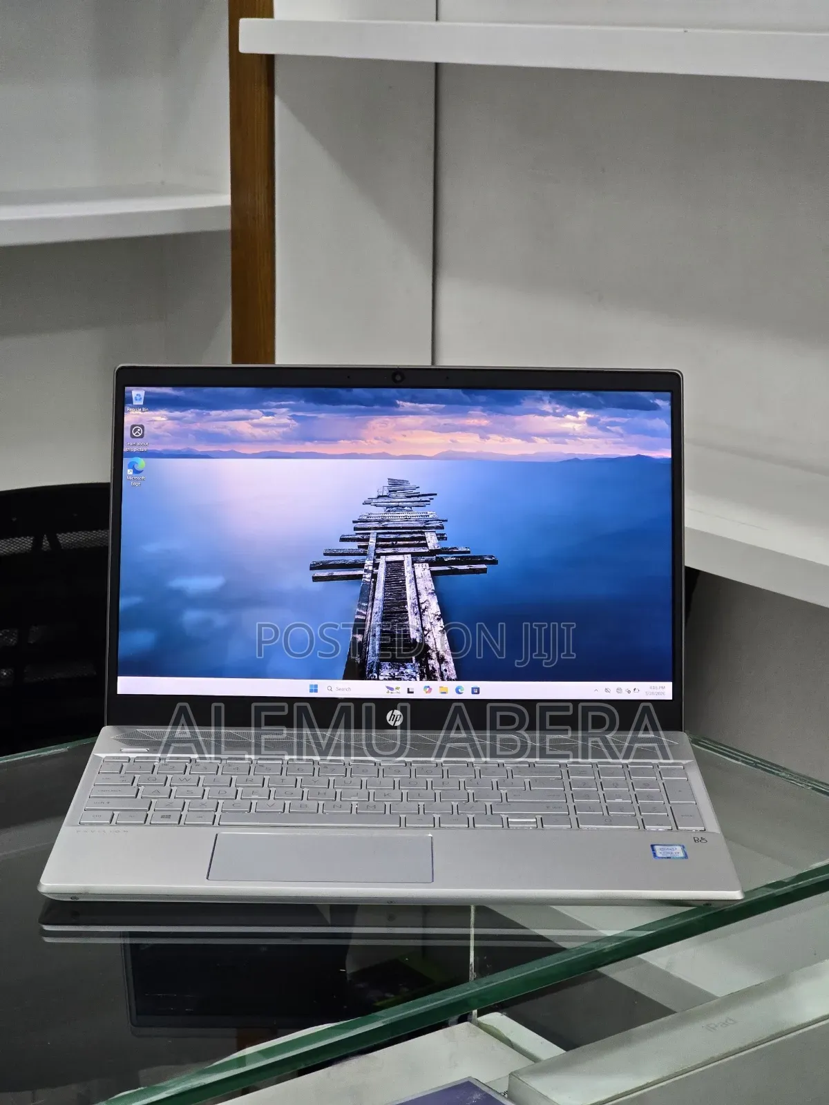 New Laptop HP Pavilion 15 8GB Intel Core i7 SSD 256GB