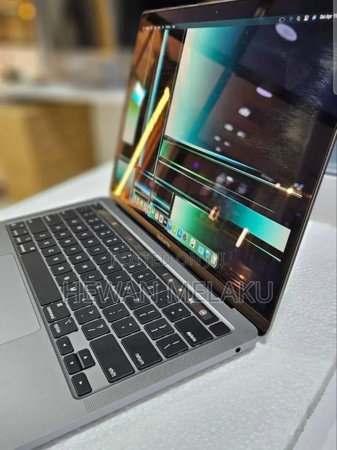 New Laptop Apple MacBook Pro 2022 M2 8GB Apple M2 SSD 256GB
