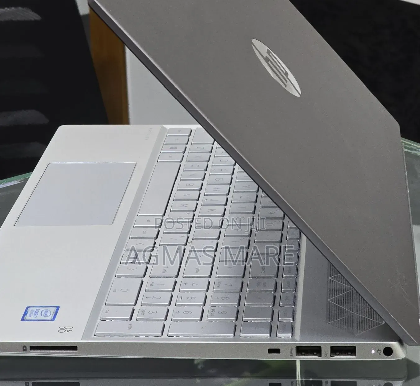 New Laptop HP Pavilion 15 8GB Intel Core i7 SSD 256GB