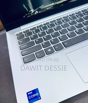 New Laptop Lenovo 12GB Intel Core i7 SSD 512GB