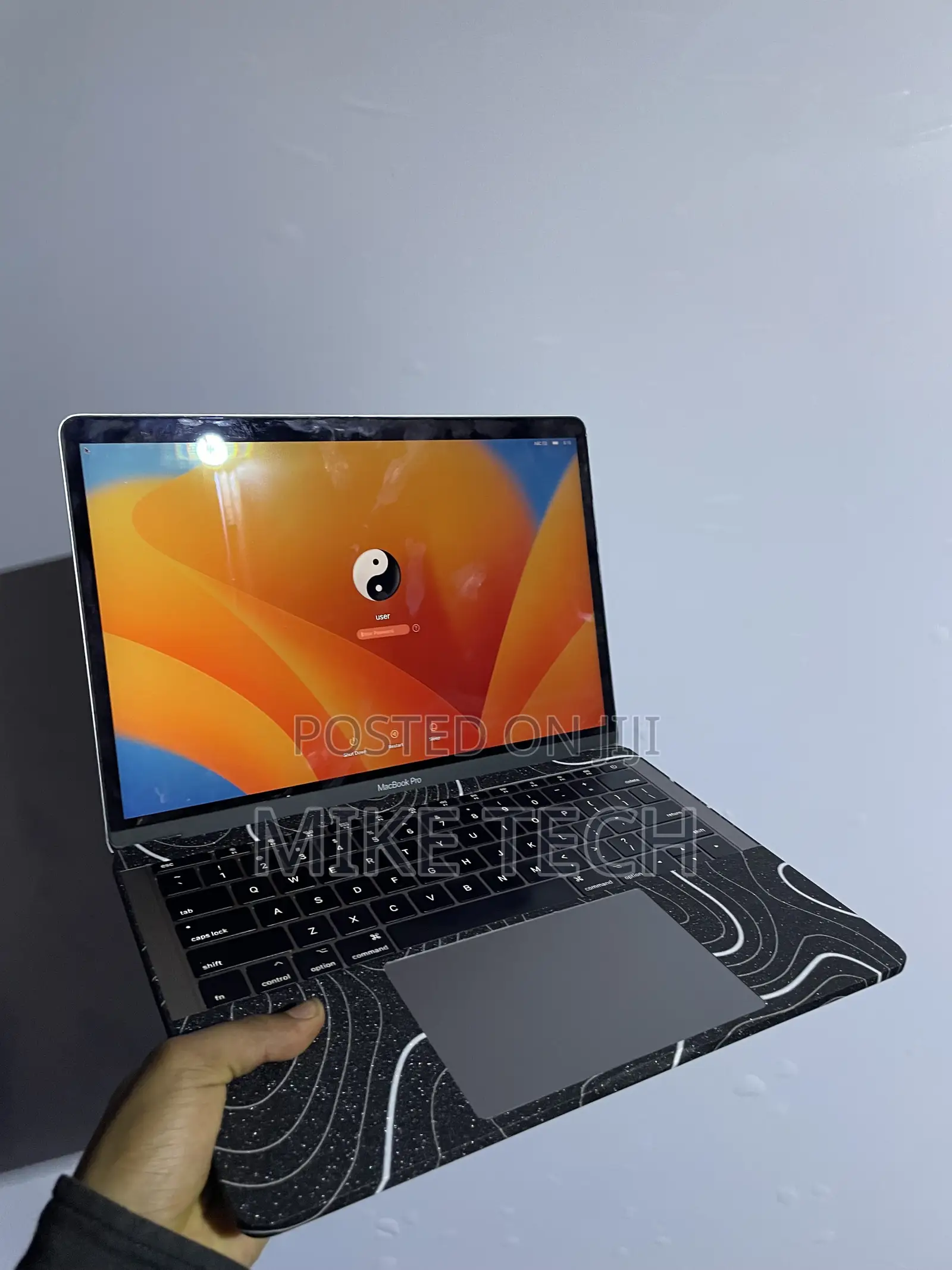 Laptop Apple MacBook Pro 2017 16GB Intel Core i7 SSD 512GB