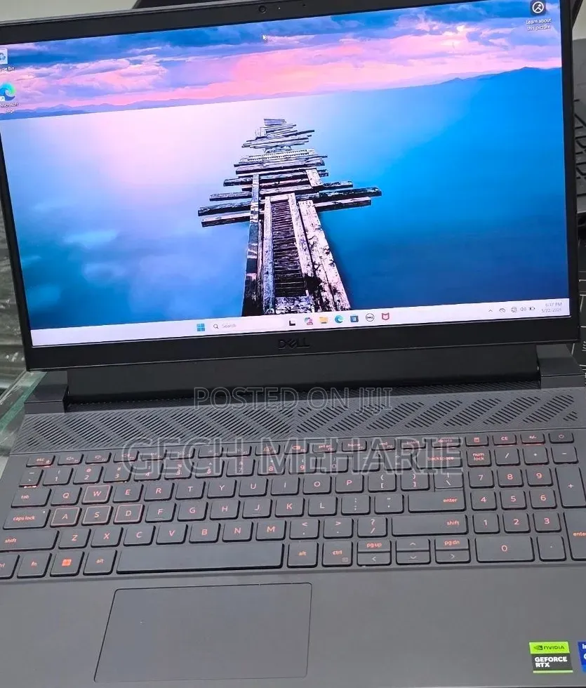 New Laptop Dell G15 5535 16GB Intel Core i7 SSD 1T