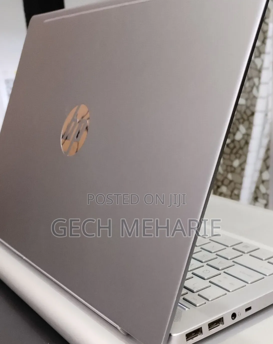 New Laptop HP Pavilion 14 8GB Intel Core i5 SSD 256GB