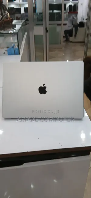 New Laptop Apple MacBook Pro 2021 M1 32GB Apple M1 Max SSD 1T