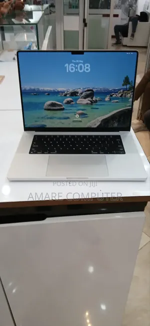 New Laptop Apple MacBook Pro 2021 M1 32GB Apple M1 Max SSD 1T