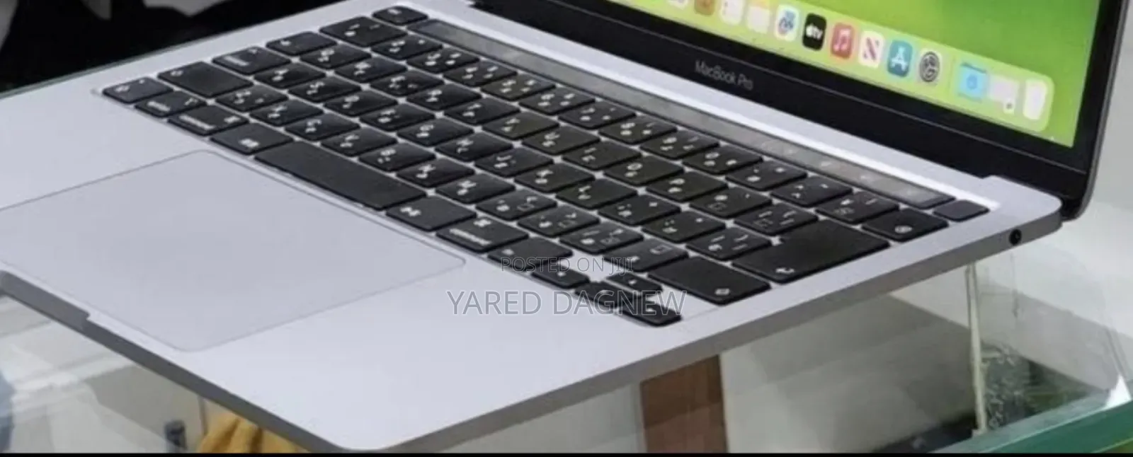 New Laptop Apple MacBook 2020 8GB Intel Core i5 SSD 512GB