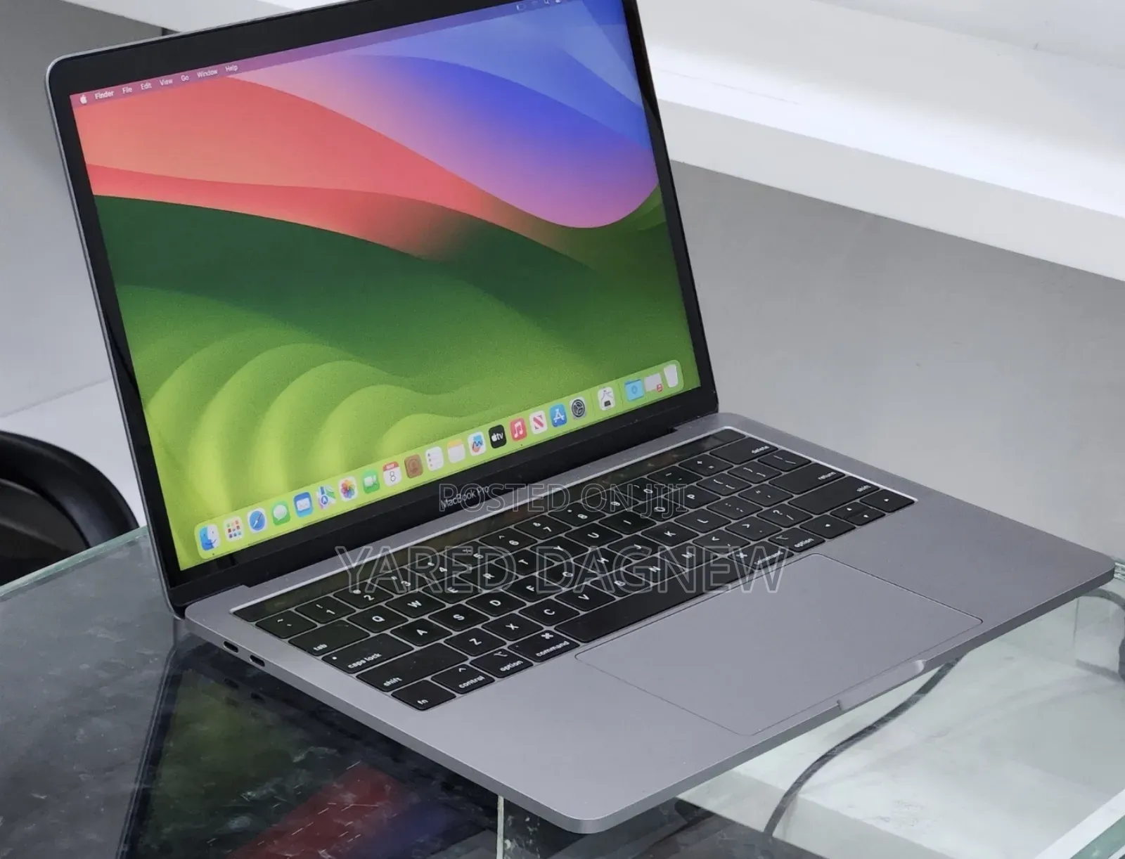 New Laptop Apple MacBook Pro 2019 16GB Intel Core i7 SSD 256GB