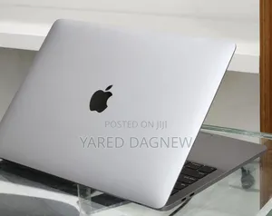 New Laptop Apple MacBook Pro 2019 16GB Intel Core i7 SSD 256GB