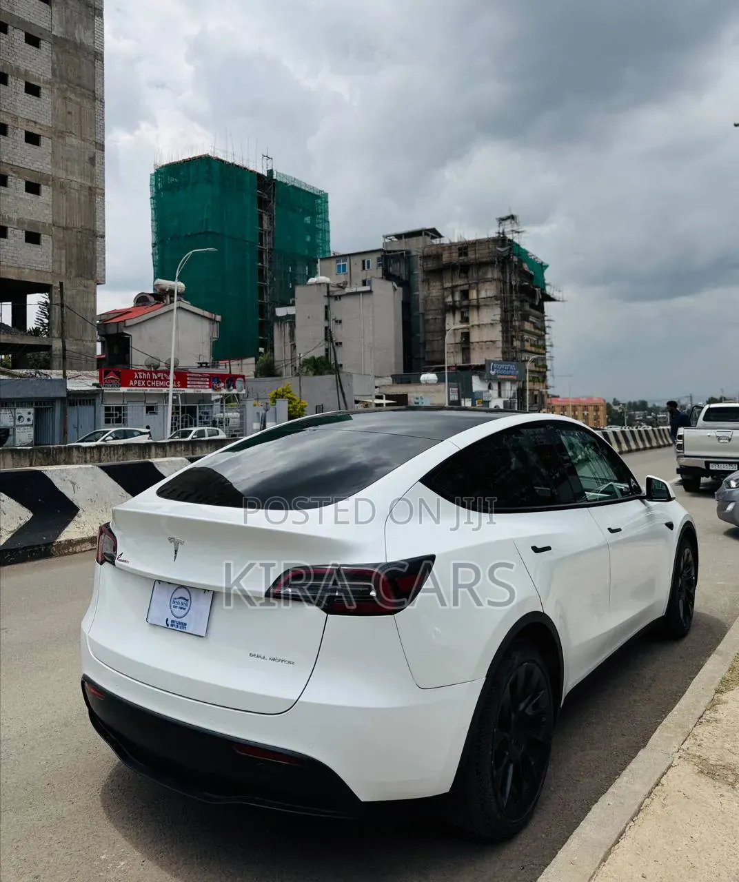 Tesla Model Y 2023 White