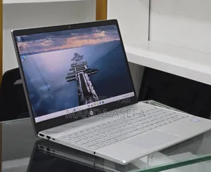 New Laptop HP Pavilion 15 8GB Intel Core i7 SSD 256GB