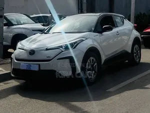 Toyota Corolla Hatchback 2023 White