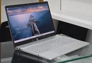 New Laptop HP Pavilion 15 8GB Intel Core i7 SSD 256GB
