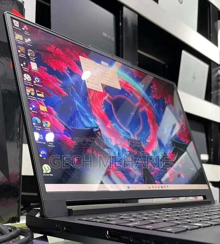 New Laptop Lenovo Legion Pro 7 64GB Intel Core Ultra 9 SSD 2T