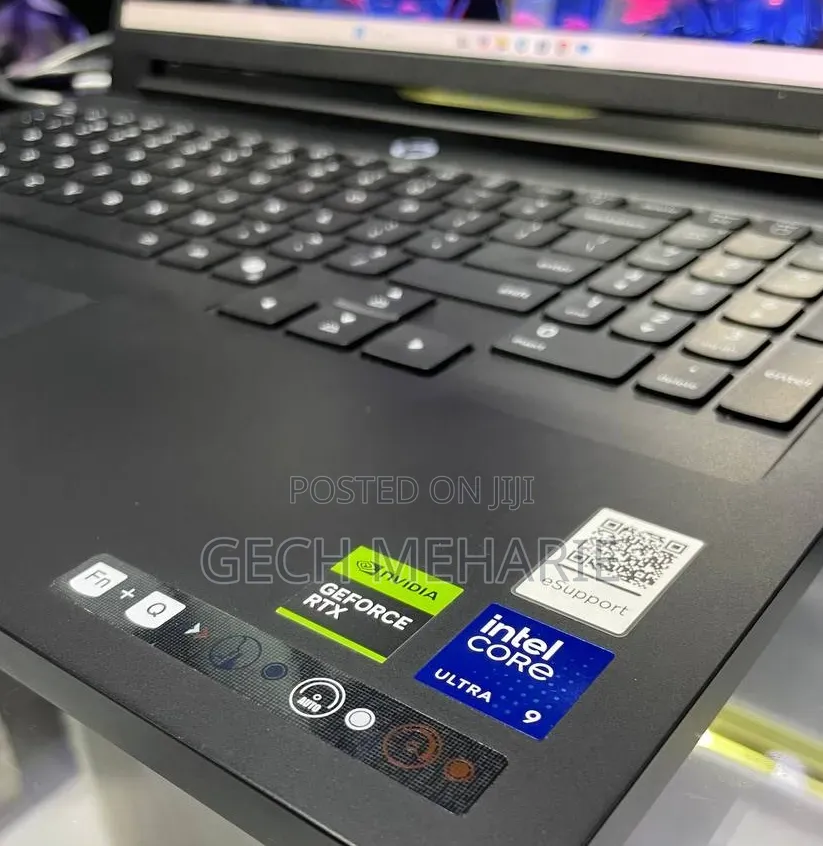 New Laptop Lenovo Legion Pro 7 64GB Intel Core Ultra 9 SSD 2T