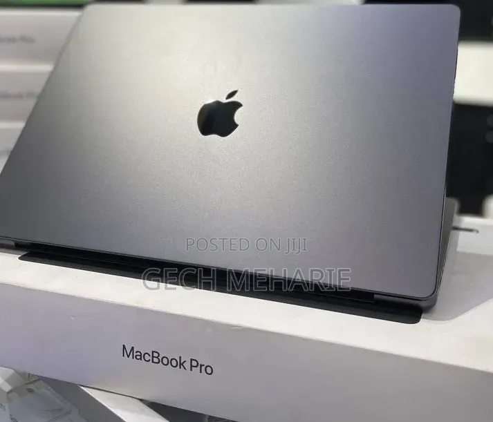 New Apple MacBook Pro 2023 M3 Max 16-inch 36GB Apple M3 Max SSD 1T