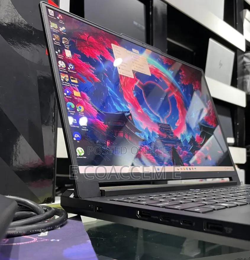 New Laptop Lenovo Legion Pro 7 64GB Intel Core Ultra 9 SSD 2T