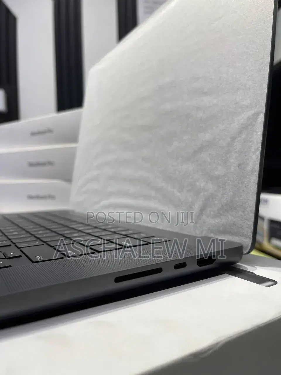 New Apple MacBook Pro 2023 M3 Max 16-inch 36GB Apple M3 Max SSD 1T