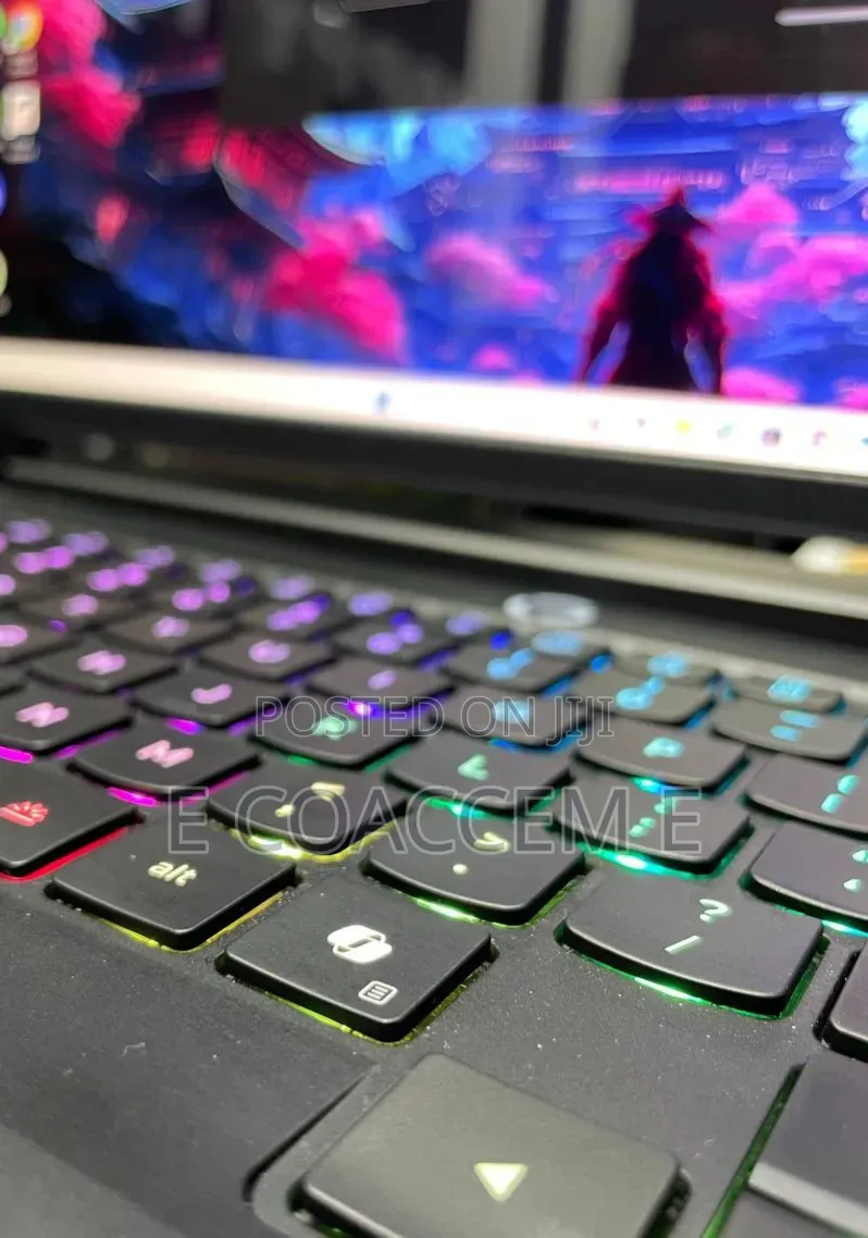 New Laptop Lenovo Legion Pro 7 64GB Intel Core Ultra 9 SSD 2T
