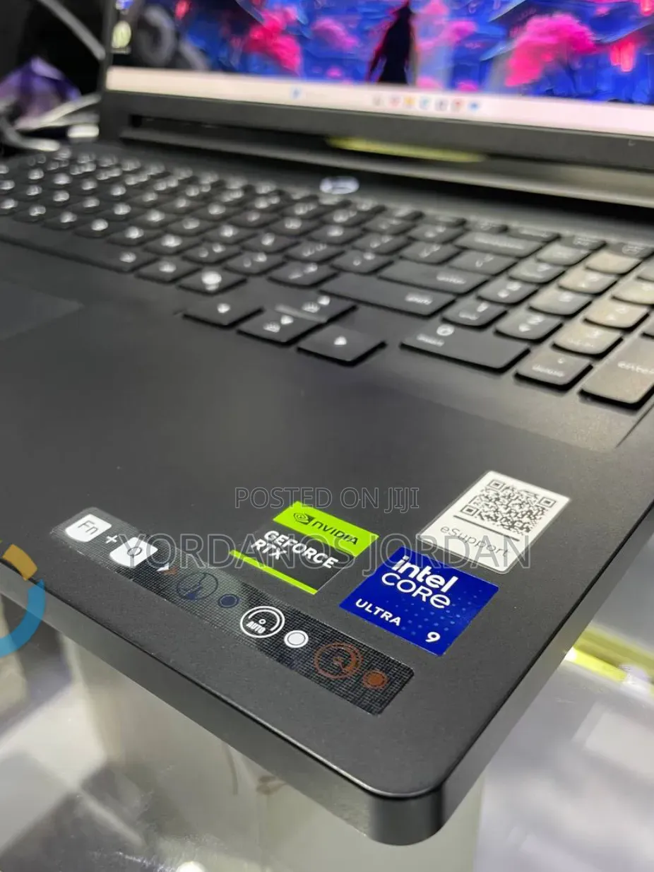 New Laptop Lenovo Legion Pro 7 64GB Intel Core Ultra 9 SSD 2T