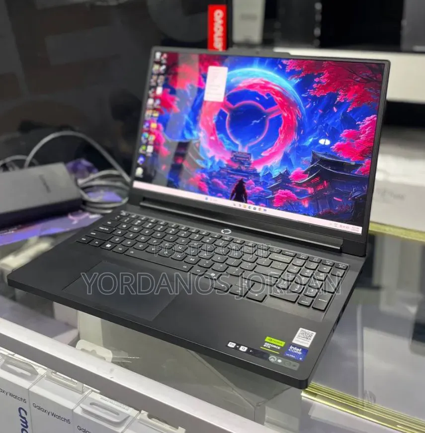 New Laptop Lenovo Legion Pro 7 64GB Intel Core Ultra 9 SSD 2T