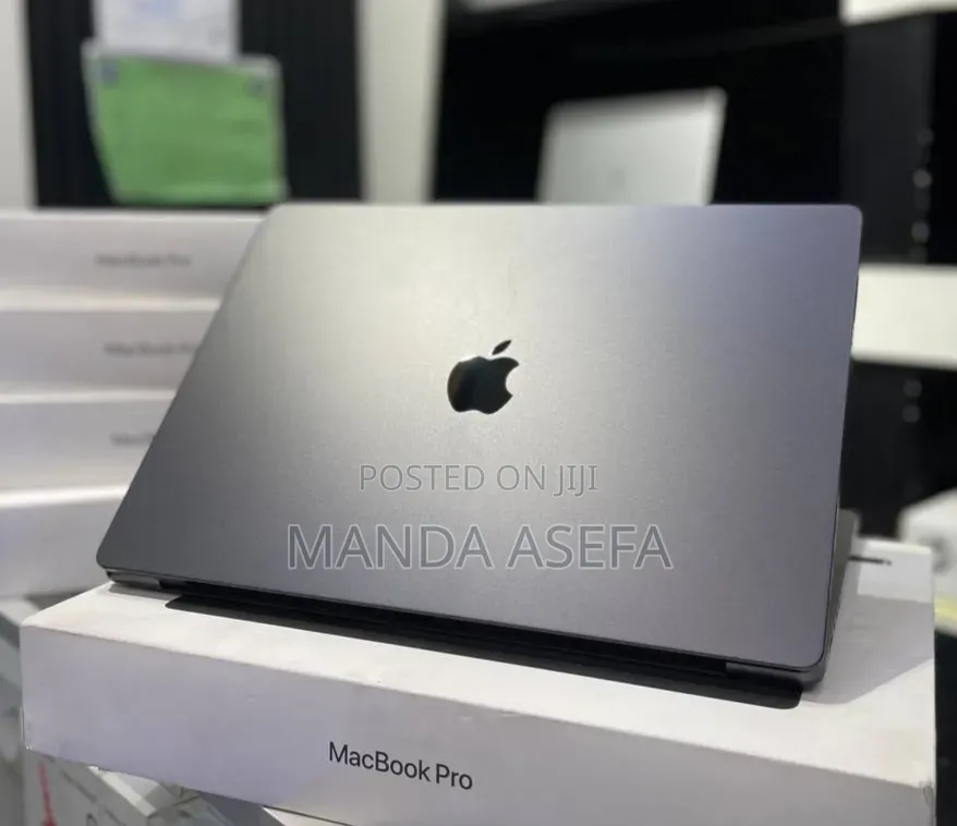 New Laptop Apple MacBook Pro 36GB Apple M3 Max SSD 1T