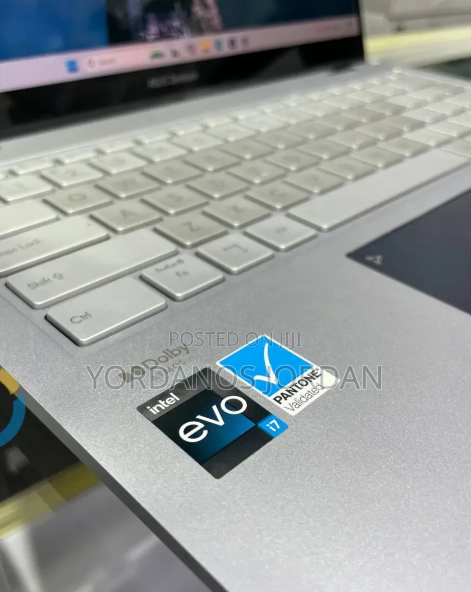 New Laptop Asus ZenBook Flip 14 UX461UA 16GB Intel Core i7 SSD 512GB